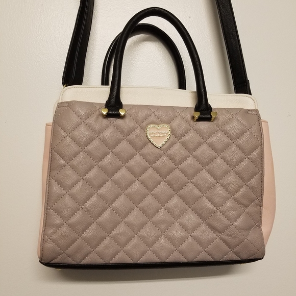 Betsey Johnson Handbags - Betsy Johnson New York N.Y. crossbody hand bag